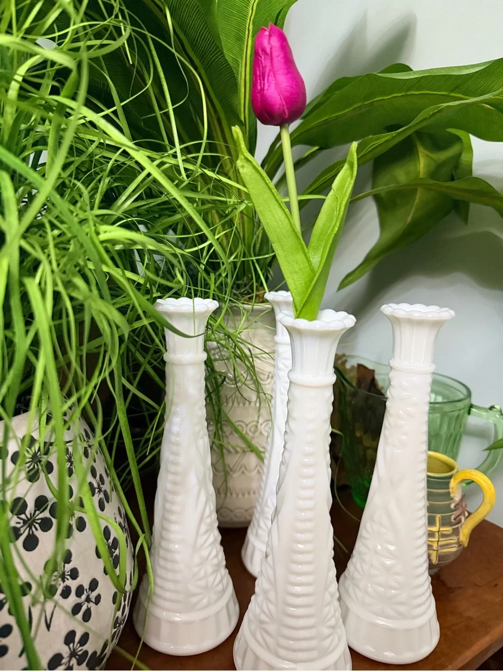 Vintage Anchor Hocking White Milk Glass Bud Vases - Stars and Bars Pattern #1071